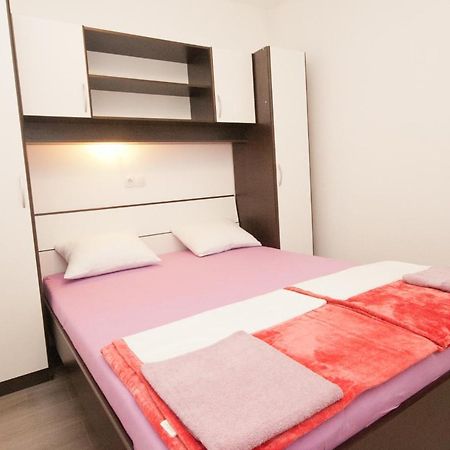 Beach Apartment Baska 외부 사진